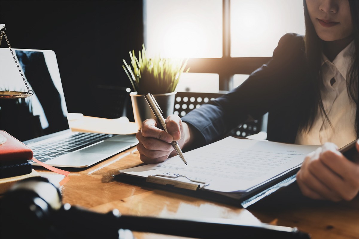 Utilizing university career services